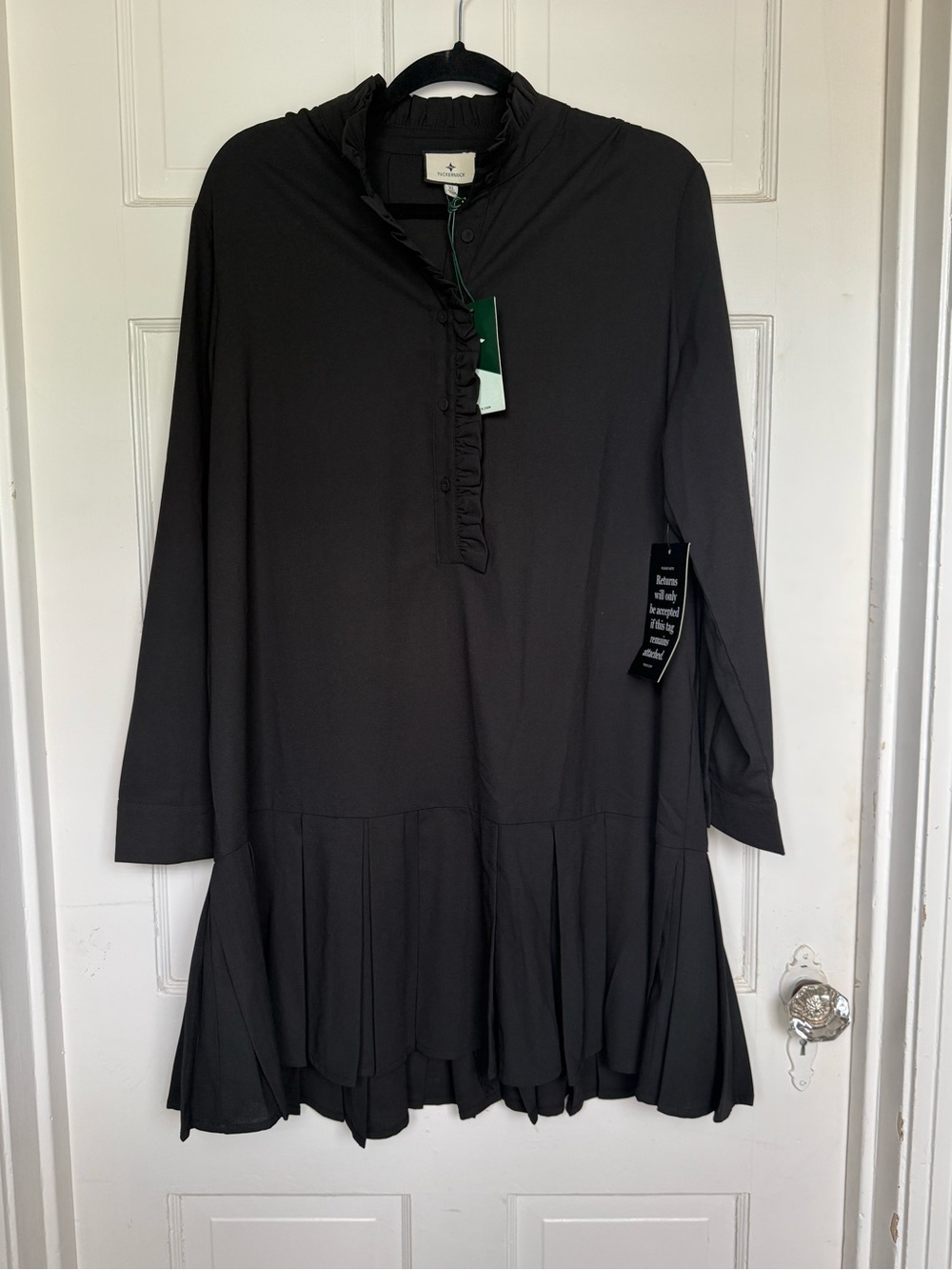 Tuckernuck Black Crepe Tate Dress-NWT - Picture 6 of 10
